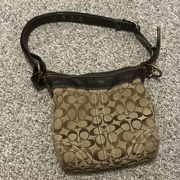 Authentic Coach bag - Picture 9 of 11